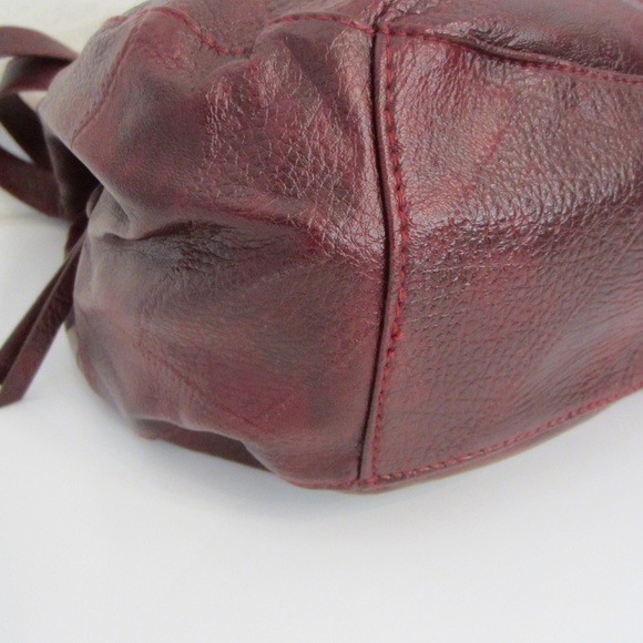 Jing Pin Piju Red Faux Leather Double Handle 3 Compartment Tote - Picture 10 of 12